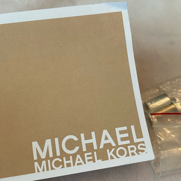 Michael Kors watch - Picture 8 of 8